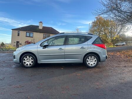 PEUGEOT 207 1.6 HDi Active