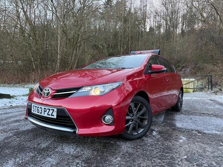 TOYOTA AURIS 1.6 V-Matic Icon